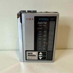 Aiwa HS-U07 Cassette Player Walkman With Stereo Cassette Working
